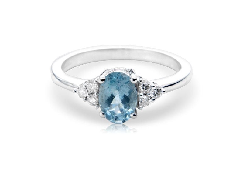 Pırlanta ve Oval Mavi Topaz Taşlı Yüzük